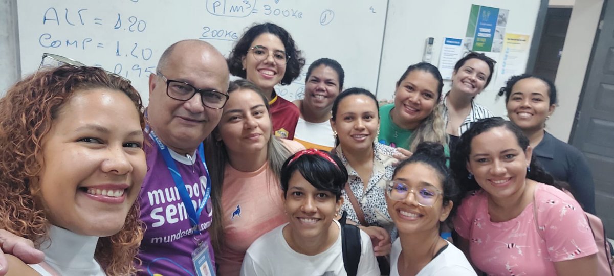 mfr_mayra's tweet photo. Mundo SENAI
Só a turma que fez um dia de aula de Logística
Prof Márcio
#mundoSenai #logistica #senai https://t.co/43PuyCALK0