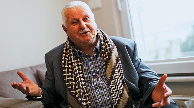 "Çantacı Necmi abi" olarak tanınan Necmettin İlgen ağabey, uzun bir hastalık sürecinin ardından Rabbine kavuştu. Kendine has üslubu ile birçok insanın imanına vesile olan Necmi abiye, Allah (cc) rahmet eylesin. Mekânı cennet, makamı alî olsun...