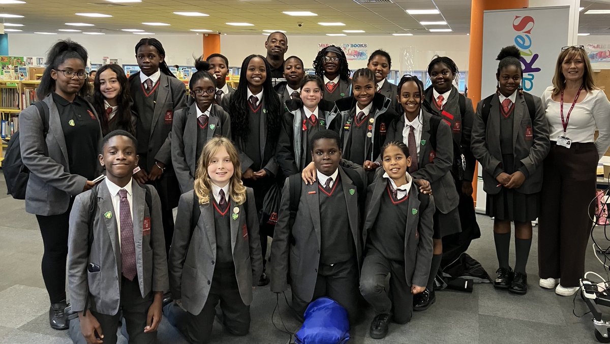 CardinalPoleRC's tweet image. Say hello to Cardinal Pole School&apos;s 2023-24 Hackney #Reading Ambassadors! 

After attending an inspiring launch of the scheme at the Hackney Central Library, the team are now planning ways to spread their love of reading around the school.

@hackneylibs #HackneyLibraries #Books