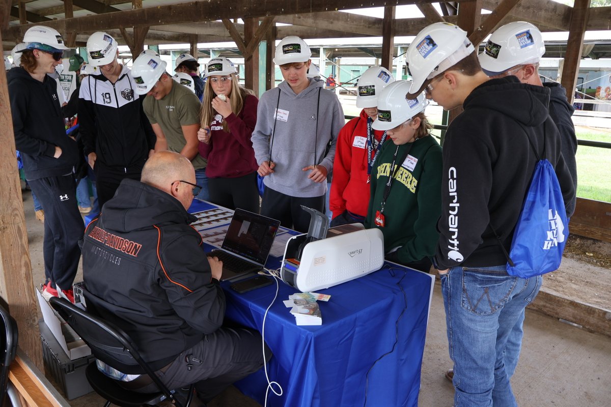 Bristol ID Technologies of Lima gave GLOWWYH students a great view of their company as a first-time GLOWWYH: Manufacturing exhibitor!

They gave students a hands-on role while educating them on processes and opportunities available at their Livingston County location.