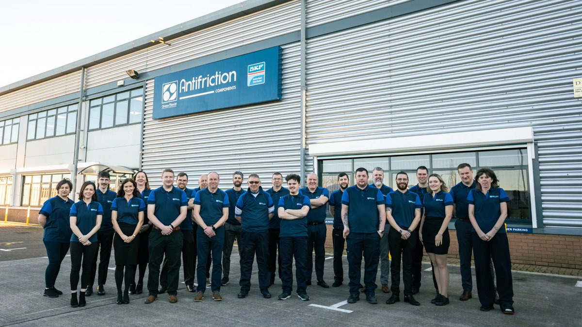 AFC_Components's tweet photo. Meet some of the amazing team here at Antifriction. Whether it's technical guidance, support with complex installations, or tailored on-site training, we're here to assist you throughout. 💪

Get in touch today. 👇

https://t.co/tlsdRpVLrY

#BrumHour #UKmfg #Manufacturing https://t.co/bIjlQ5PYAO