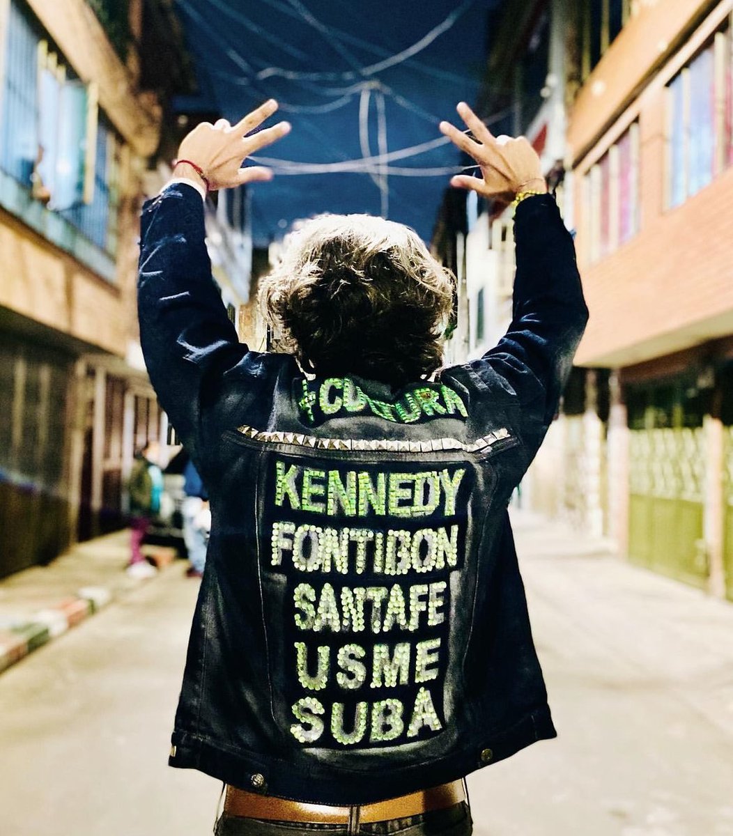 Yo amo a #Bogotá y por eso quiero ser su alcalde: ¡para solucionar con cabeza y corazón los problemas que aquejan a los ciudadanos de las 20 localidades!

Esta chaqueta fue hecha con las manos del Parche de Mujeres de nuestra campaña, con la dirección de Sebas Reyes 💛♥️