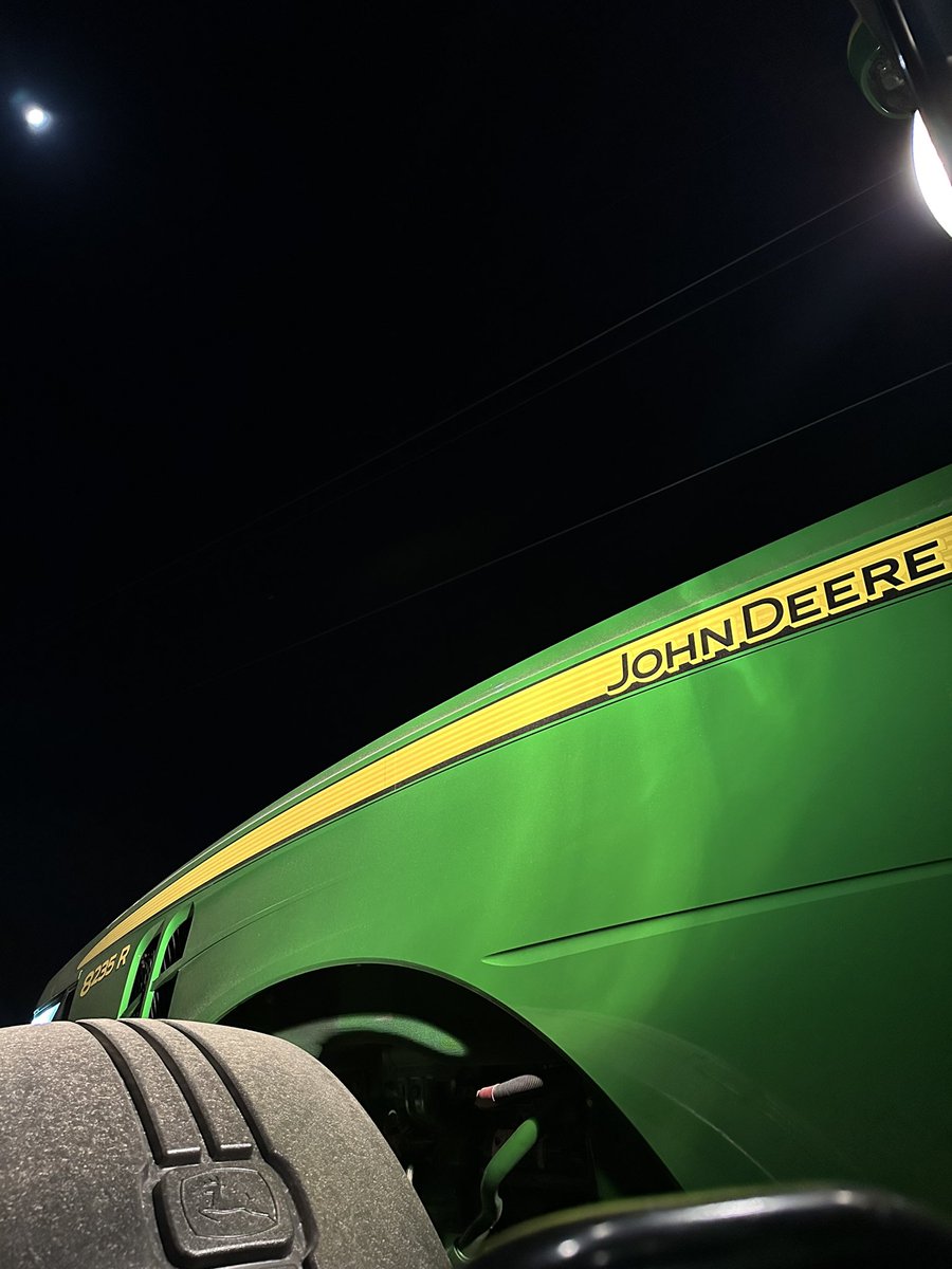 As I kid I was mesmerized by the #moon and <a href="/JohnDeere/">John Deere USA</a> tractors. Some things never change - guess I’m still a kid!  (The moon looked way bigger in person last night!)