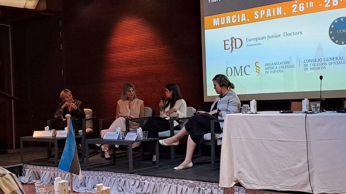 ejdpwg's tweet image. [Joint #EJD/#UEMO session in #Murcia] Diana Gonçalves, EJD liaison officer to UEMO facilitated a panel discussion focusing on: #Doctors in #primarycare are crucial in future healthcare #systems to ensure that our #healthcare #workforce meets the needs of patients @SaraLaunio