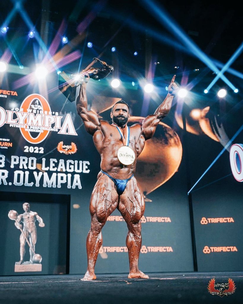 GN friends 🌑

Only 5 days left until Mr. Olympia November 5th

Who will wins?
What a ridiculous question. It is clear that Hadi Choopan will make  Sandow his own again💪🔥
#Hadi_choopan #bodybuilding
#MrOlympia