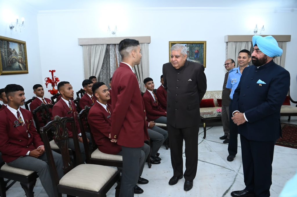 VPIndia's tweet photo. Hon'ble Vice-President, Shri Jagdeep Dhankhar interacted with the students of Sainik School Ghorakhal at Uttarakhand Raj Bhavan in Dehradun today.

Hon'ble Governor of Uttarakhand, Lt. Gen Gurmit Singh ji was also present. @LtGenGurmit https://t.co/Z3KXqpAKsT