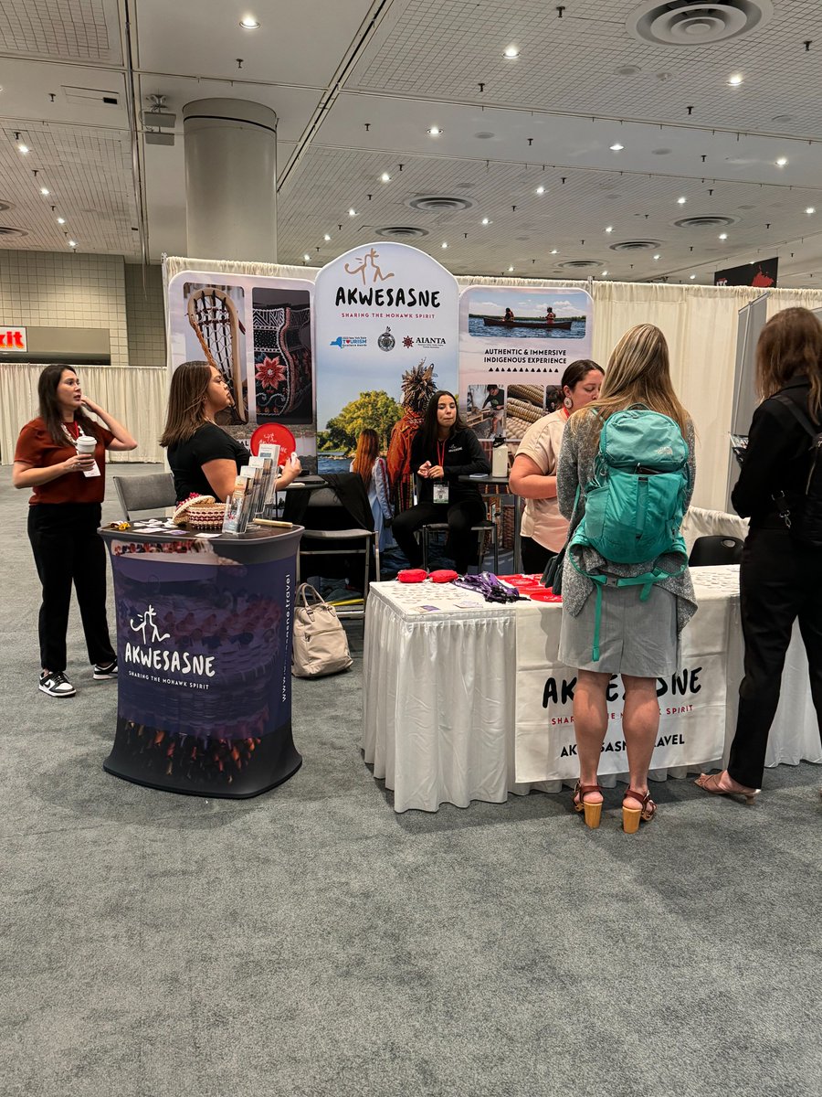 NYInternation10's tweet photo. Day 2 just started and people are already sharing the Mohawk Spirit at the Akwesasne booth. Come to The Javits Center, you can register onsite and remember Chef David Burke to speak about global cuisine at 1:00. Register onsite or online at https://t.co/UKvhaObnnX https://t.co/PzOofeZLCl