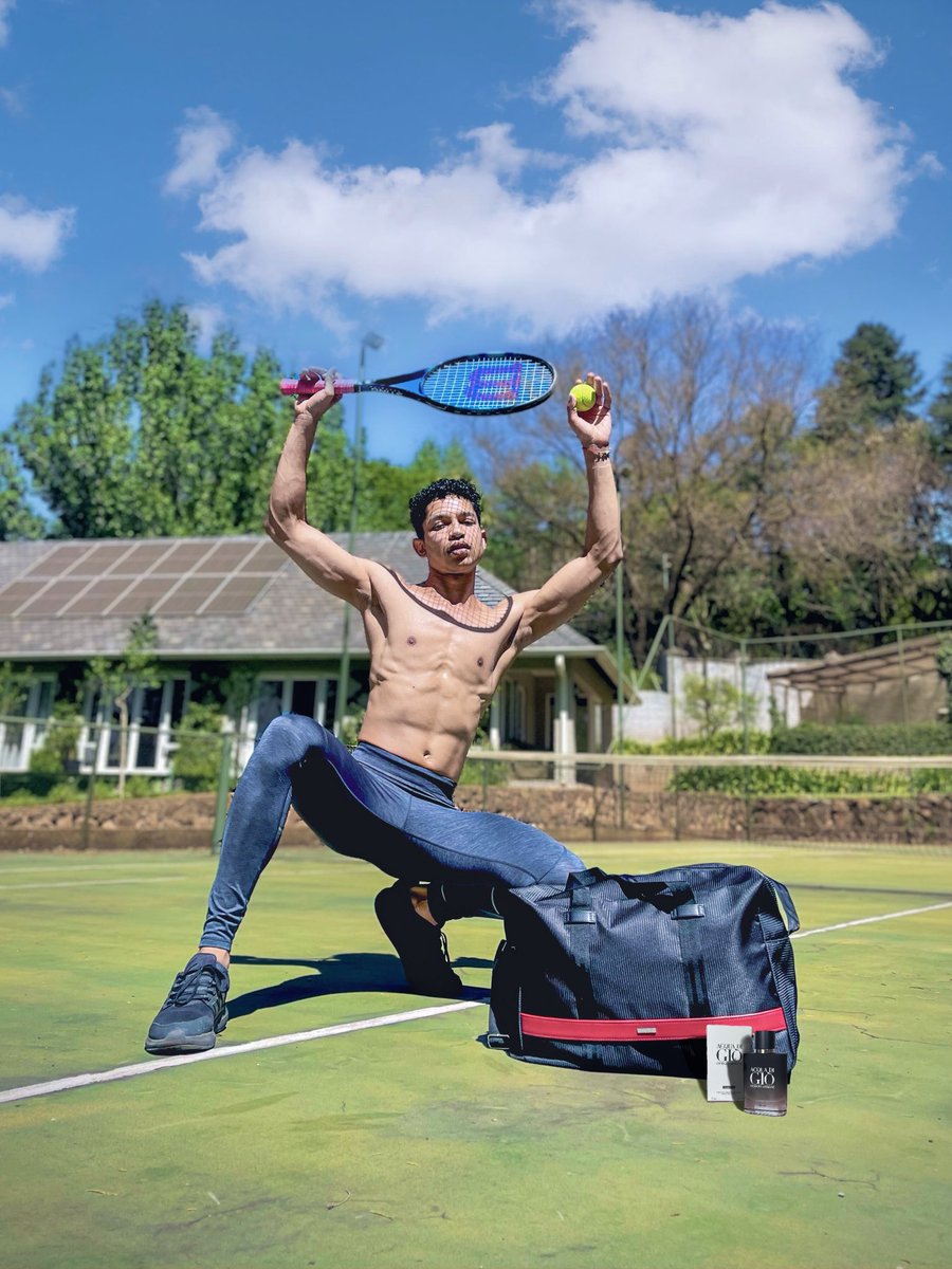 kev_rain's tweet photo. Life is too short to wear boring tennis clothes.

Also I play better when I’m geared up with my Aqua Di Giò from Armani. I never run out because it is refillable. The bag looks stylish and fits all that I need. 😎

#aquadigioprofumo #armanix #armani #profumo @armani https://t.co/1ui9noWAoc