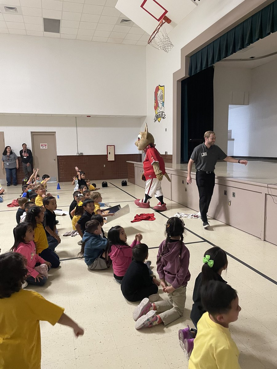 MataIsmelda's tweet photo. Yesterday we had Chico come and present to our little ones about the importance of living a Drug Free life! At Tierra Del Sol we SAY NO TO DRUGS AND BULLYING ❤️@TierraDelSol_ES @MonicaT28628886 @arivera_alma https://t.co/bOlViYPM3J