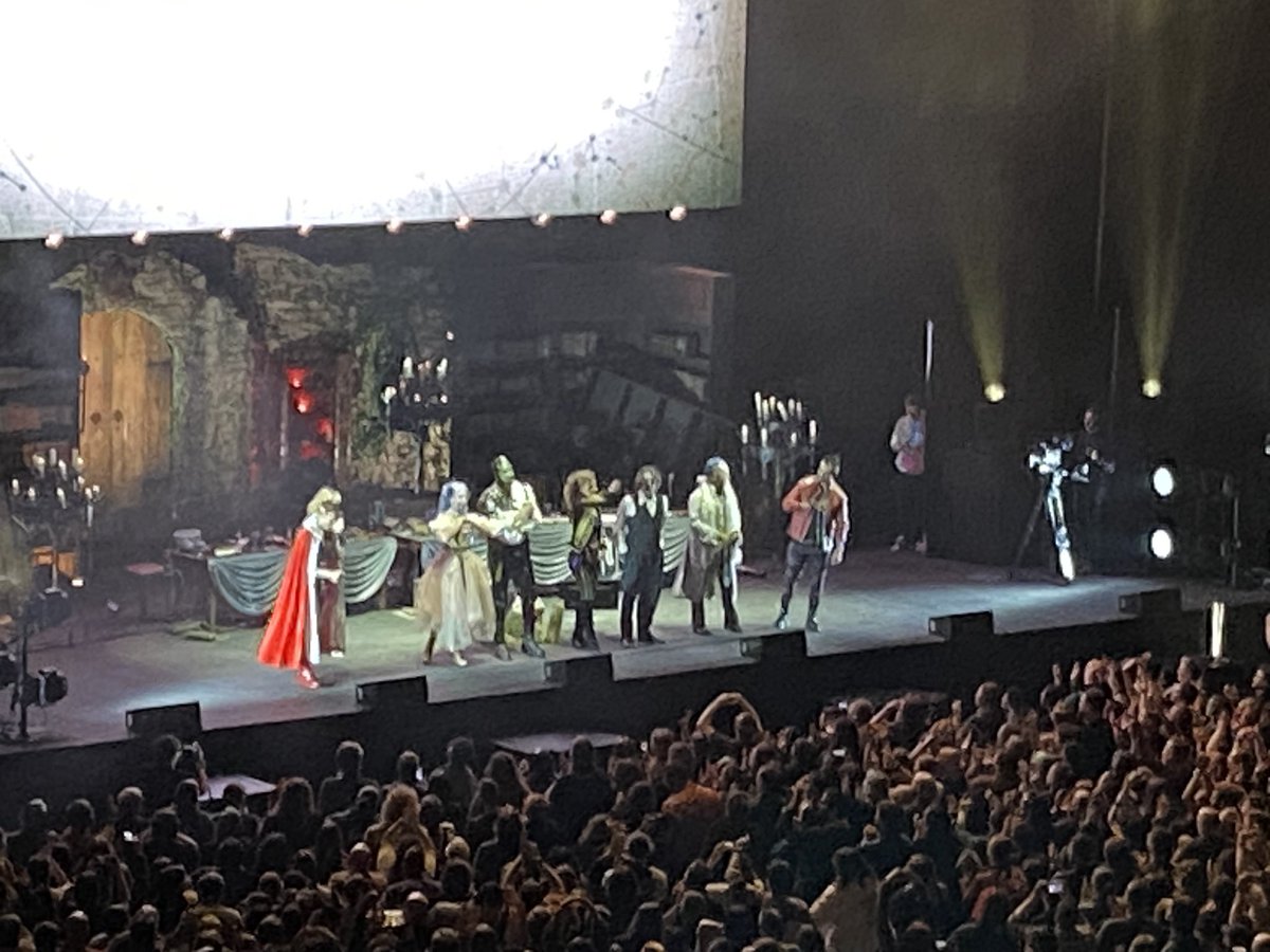 Henry Lawes tweet media