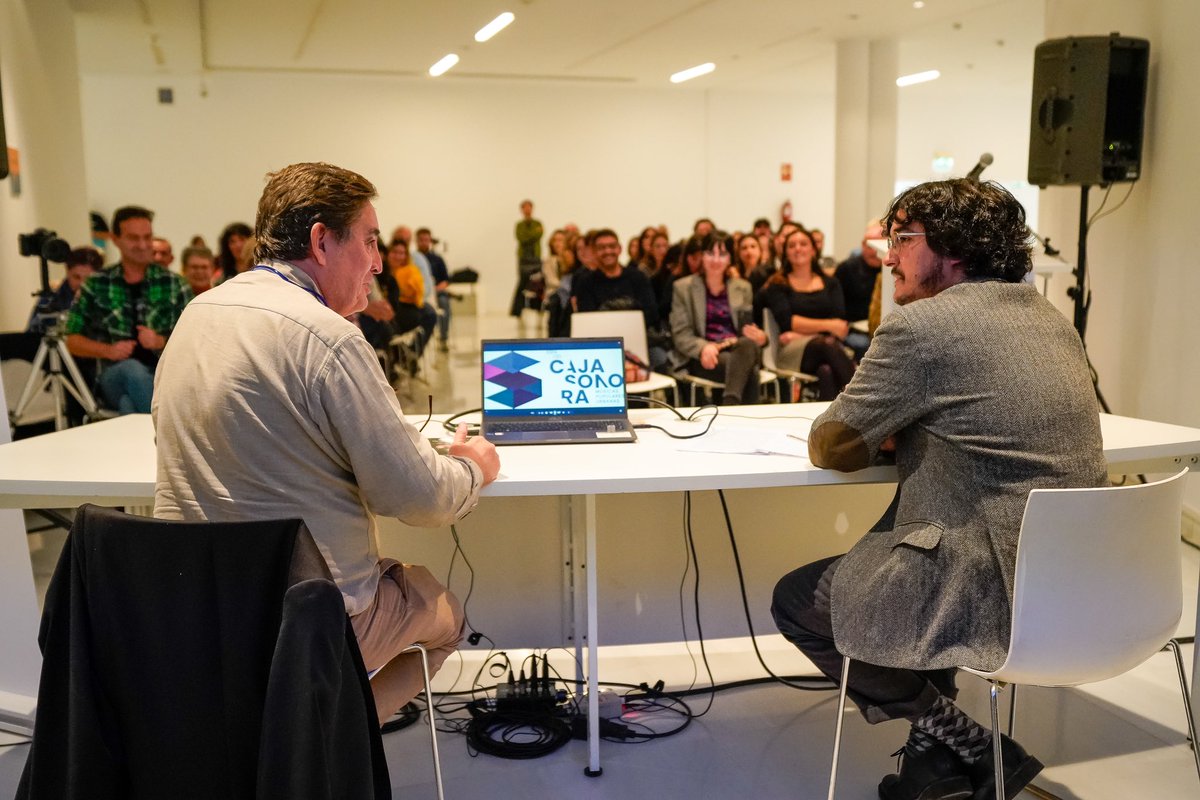 🔉Éxito rotundo en la segunda sesión del Ciclo (R)Evoluciones, “El peso de la lírica en la escena de Granada” el pasado miércoles 25 de octubre

<a href="/CajaGranadaOBS/">CajaGranada Fundación</a> |  <a href="/FundacionMRios/">Fundación Miguel Ríos</a> | <a href="/aytogr/">Ayuntamiento de Granada</a> | #espaciocajasonora #cajasonora2023