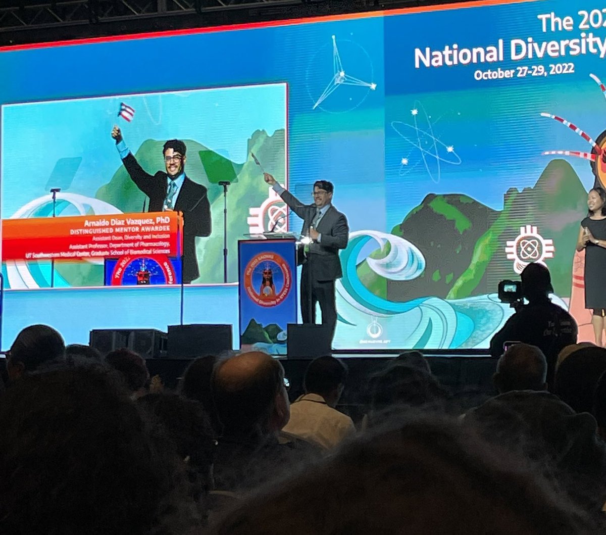 Receiving the Distinguished Mentor Award at the #2022NDiSTEM <a href="/SACNAS/">SACNAS</a> conference in Puerto Rico last year was a meaningful moment in my career. I’m forever grateful to <a href="/SACNAS/">SACNAS</a> for providing me with opportunities to grow both personally &amp; professionally. #2023NDiSTEM #SpotlightUTSW