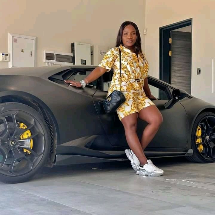 KeSelloSenyolo's tweet image. Meet limpopo born greatest artists of all time @MasterKGsa @MakhadziSA @KingMonada let us give them flowers 💐🌹 while they are still alive so that they can smell them,we are proud of them #BlackExellence 
Ramaphosa
Springboks