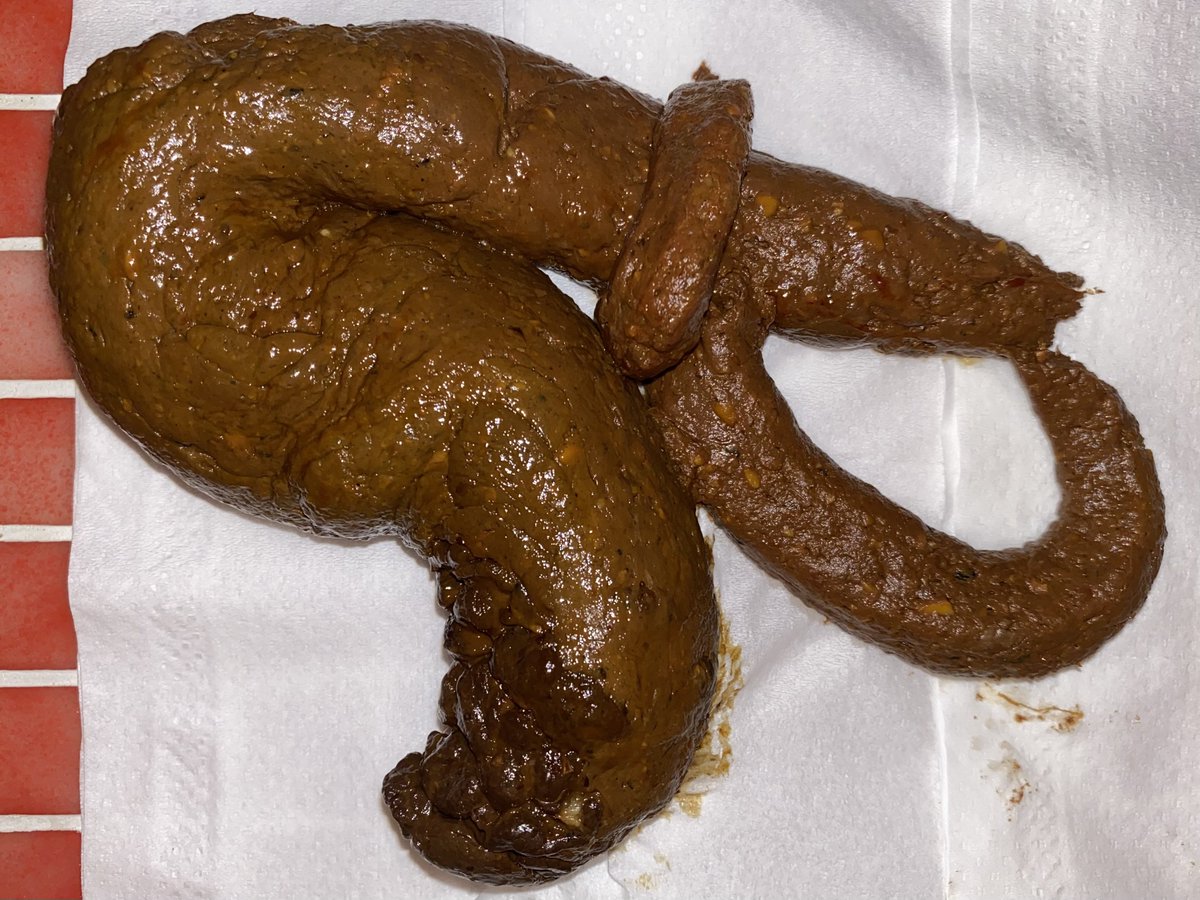 アナルの中まで見えそうです🫣