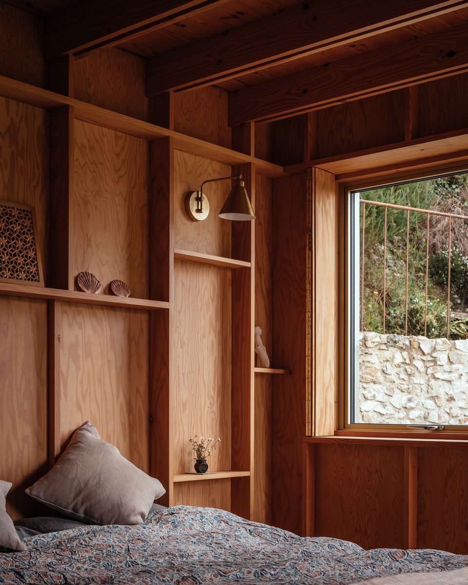 RIBA South West (@ribasouthwest) on Twitter photo Our second building, representing the South West region in the RIBA House of the Year 2023 Shortlist is Made of Sand by <a href="/studioweave/">Studio Weave</a> !
The RIBA House of the Year 2023 winner will be announced on 30 November 2023.
#RIBA #RIBAAwards #HouseoftheYear Our second building, representing the South West region in the RIBA House of the Year 2023 Shortlist is Made of Sand by <a href="/studioweave/">Studio Weave</a> !
The RIBA House of the Year 2023 winner will be announced on 30 November 2023.
#RIBA #RIBAAwards #HouseoftheYear