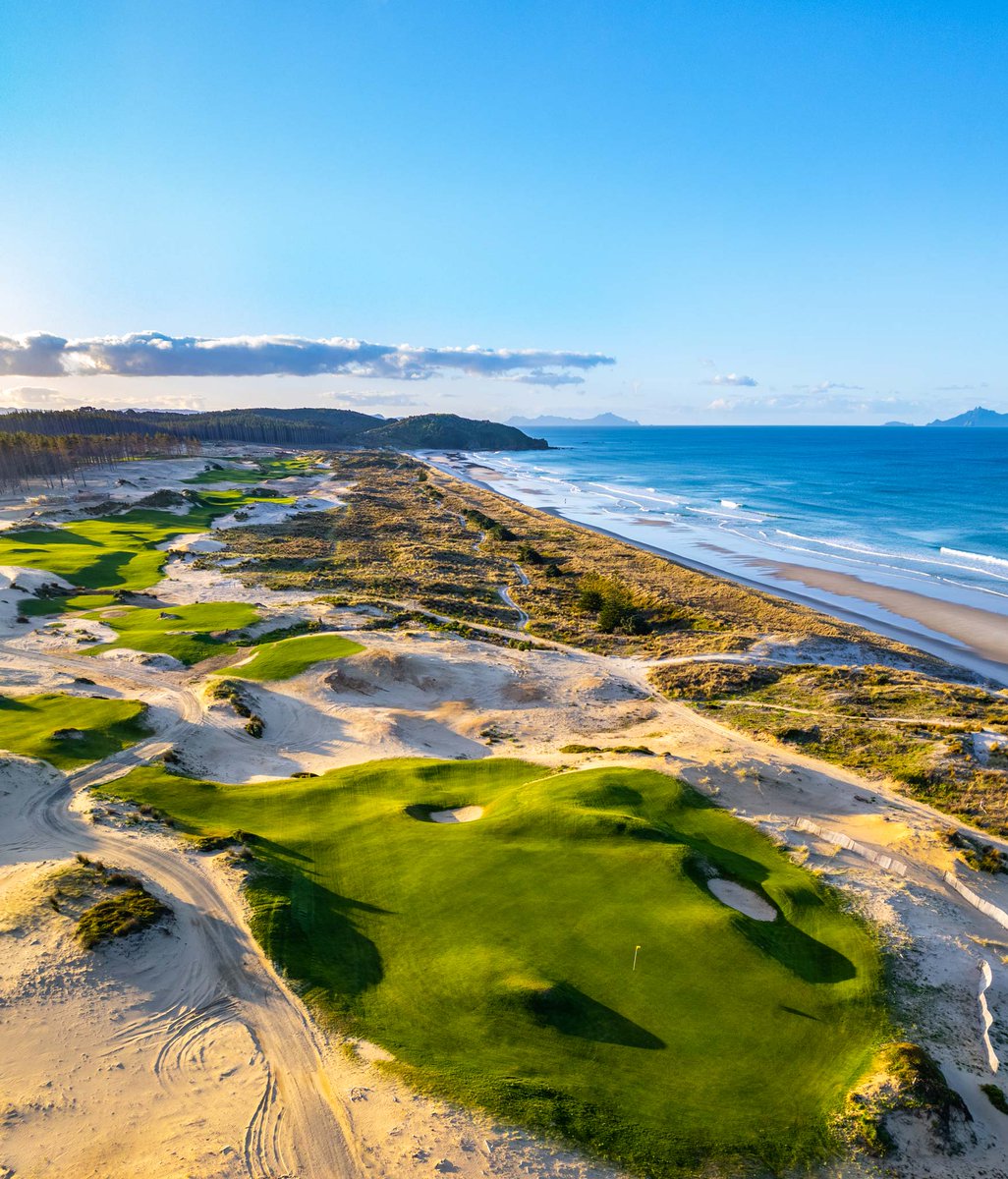 Wonderful to see the stunning South Course at Te Arai links recognised in the top 100 courses in the world. North Course also open now. NZ a truly amazing golf destination 🇳🇿 READ: thewanderinggolfers.com/te-arai-links-…