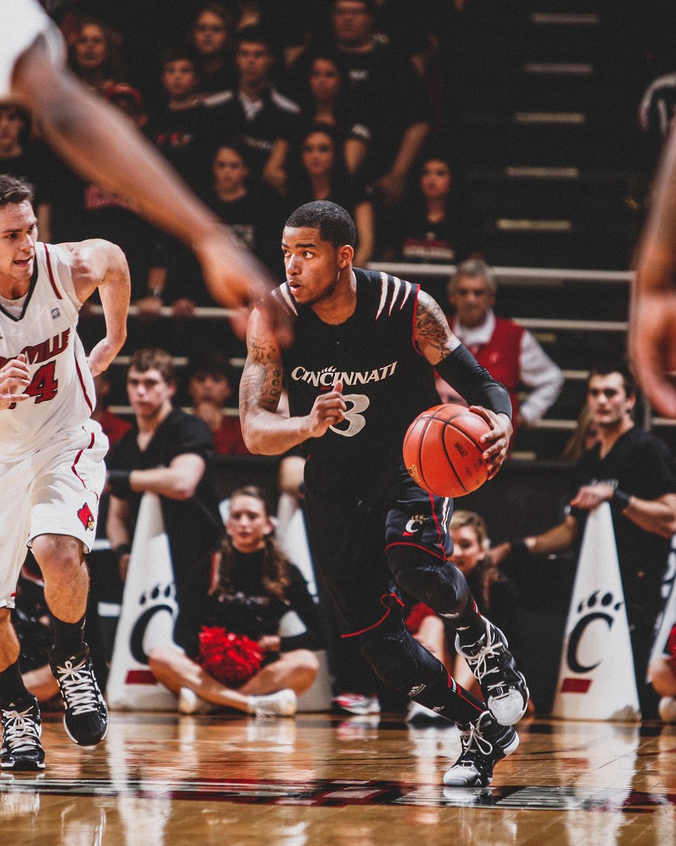 GoBearcatsMBB's tweet photo. 2/23/12

#Bearcats | #FlashbackFriday https://t.co/dQnwgLNbAl