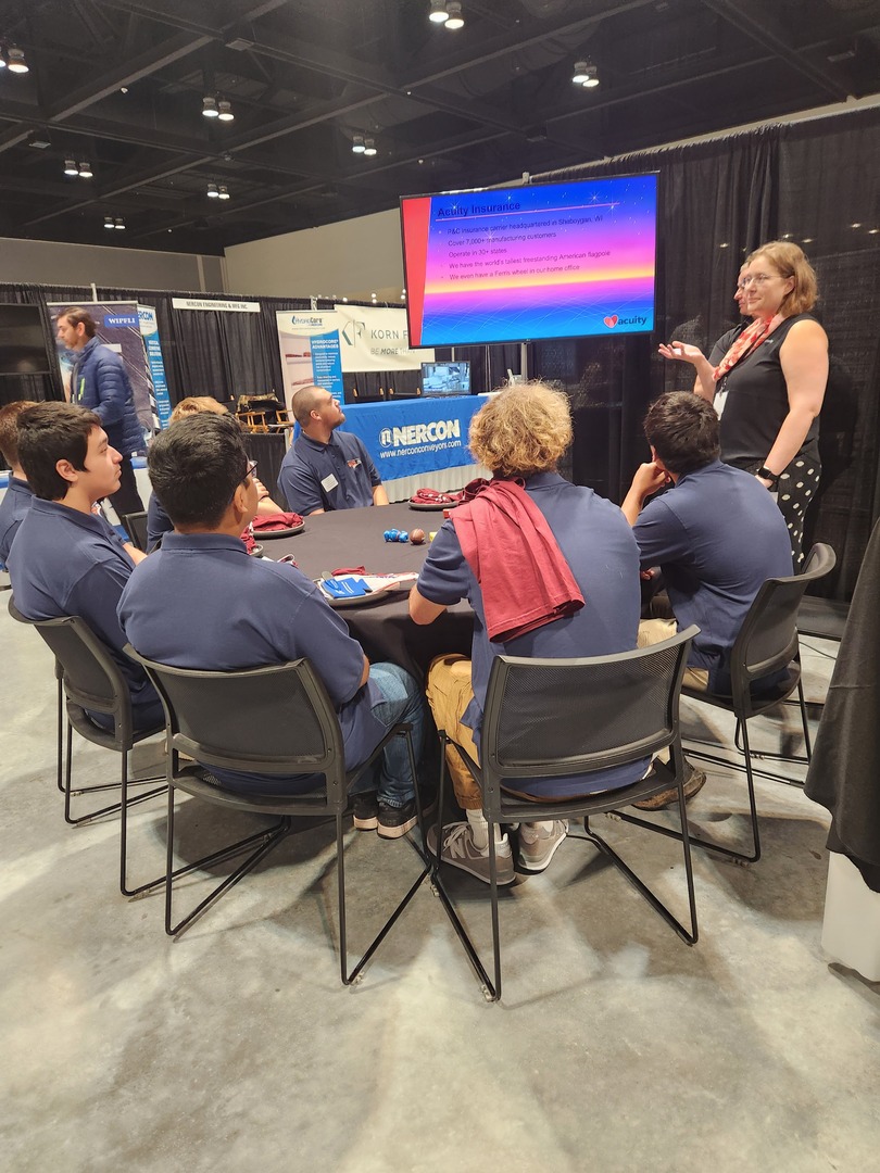 acuityinsurance's tweet photo. It was great to be part of Manufacturing First yesterday in Green Bay, WI. We were able to kick off the event by introducing the keynote speaker, enjoyed meeting so many of you at our booth, and had a blast with a few of the students from @GPSEdPartners. #MFGFirst #Manufacturing https://t.co/x8uTwBsqTg