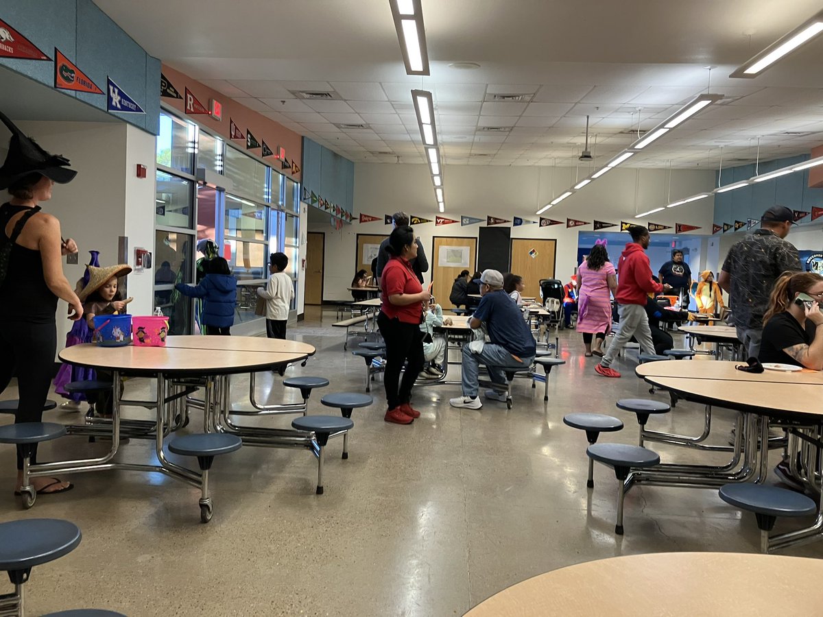 Our fall festival was a success! We had tons of family and tons of fun. Endless gratitude  to our staff who organized it, ran booths and our volunteers!