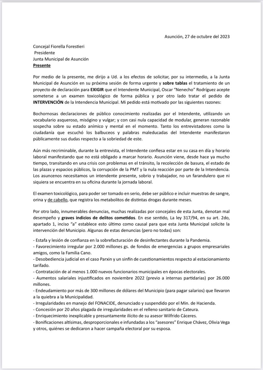 tatigimenezi's tweet photo. Asuncion es un desastre. 

Nenecho es un desastre, no puede seguir siendo intendente.

No podemos no hacer nada.

Hoy fui a presentar una nota a la @juntasuncion pidiendo que exijan a Nenecho un narcotest y estudien su intervención por graves indicios de delitos y mal desempeño👇🏼 https://t.co/A99Q31OZrK