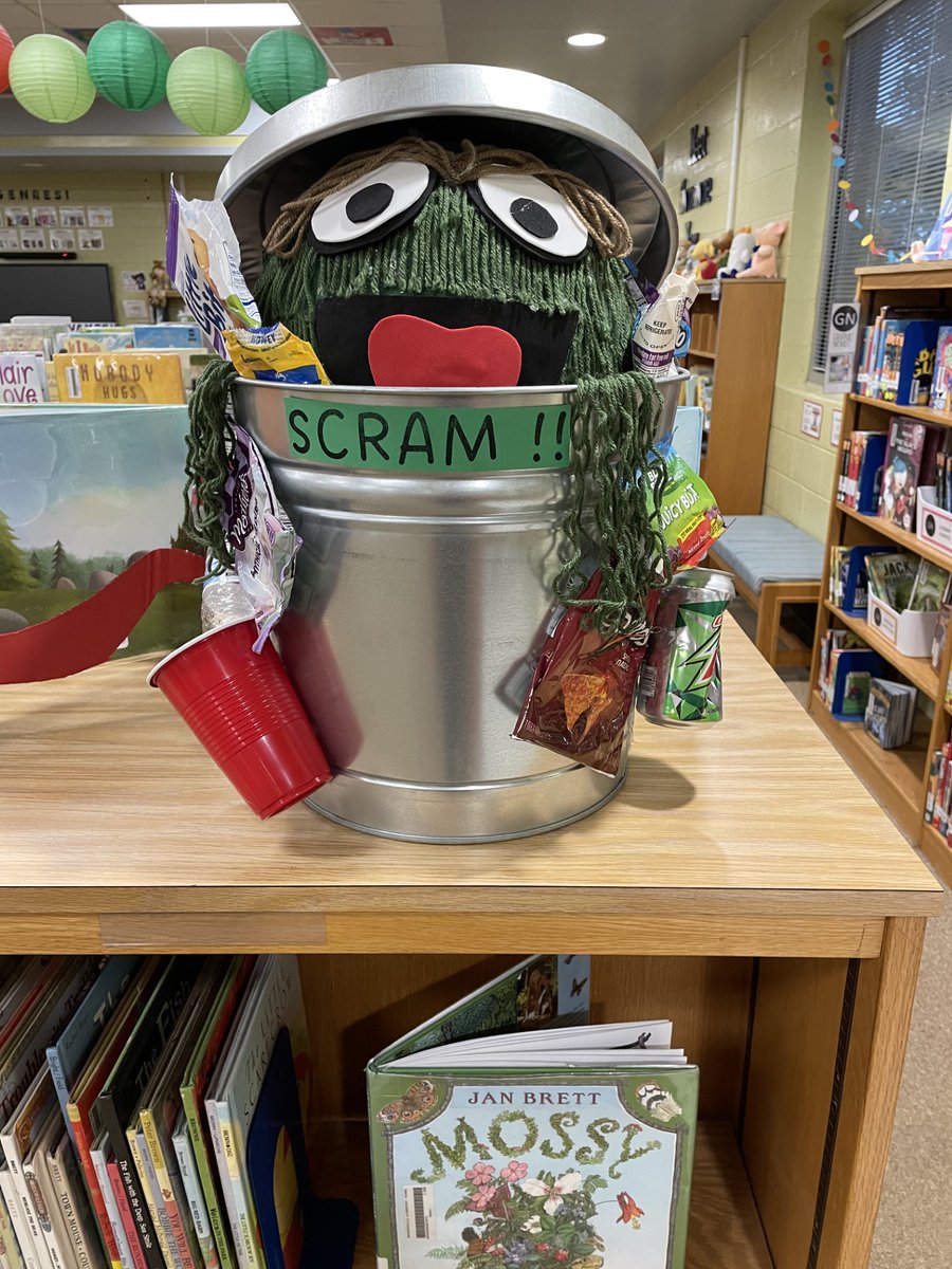 Our library is getting in the festive fall spirit this week! We love all of our classes' book pumpkin creations. Voting will take place next week. Do you spy your favorite book characters?! <a href="/TeamDDTwo/">Dorchester School District Two</a>