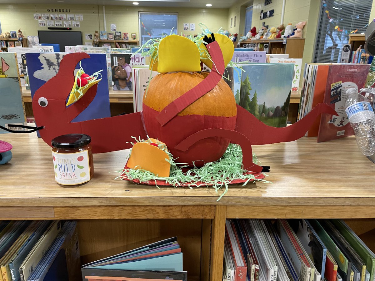 KnightsvilleES's tweet photo. Our library is getting in the festive fall spirit this week! We love all of our classes' book pumpkin creations. Voting will take place next week. Do you spy your favorite book characters?! @TeamDDTwo https://t.co/5uxWy0yXjq