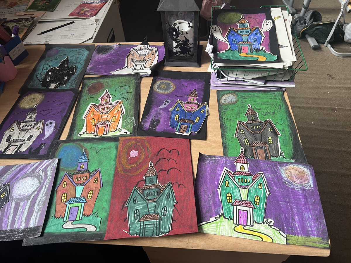 MrsDHealy's tweet photo. We had a Halloween art day in primary 3 💀🎃 https://t.co/i3PtqihnWK