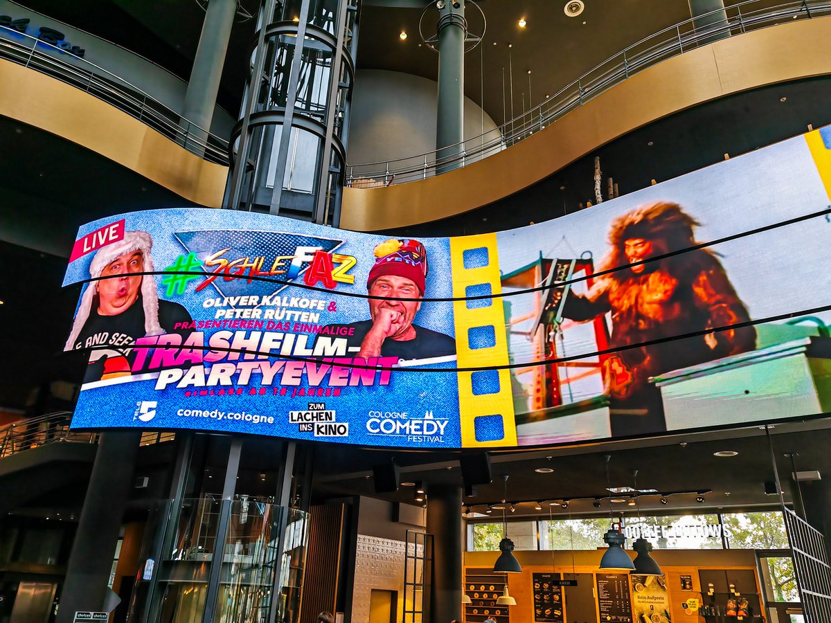 #SchleFaZ Spam aus Köln 😂
Die Spannung steigt.. 
<a href="/schlefaz/">SchleFaZ🤯</a> <a href="/twitkalk/">Oliver Kalkofe 📯</a> <a href="/Cinedom_Kino/">Cinedom Köln</a> <a href="/_PeterRuetten_/">PeterRuettensBullshit</a>