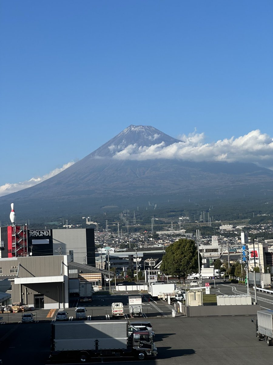 AScrolla's tweet photo. Non ci credo manco io ma nuovo obiettivo sbloccato
Me la conquisterò la fottuta alba sul Monte Fuji 🗻 https://t.co/Yb0F1z6drm