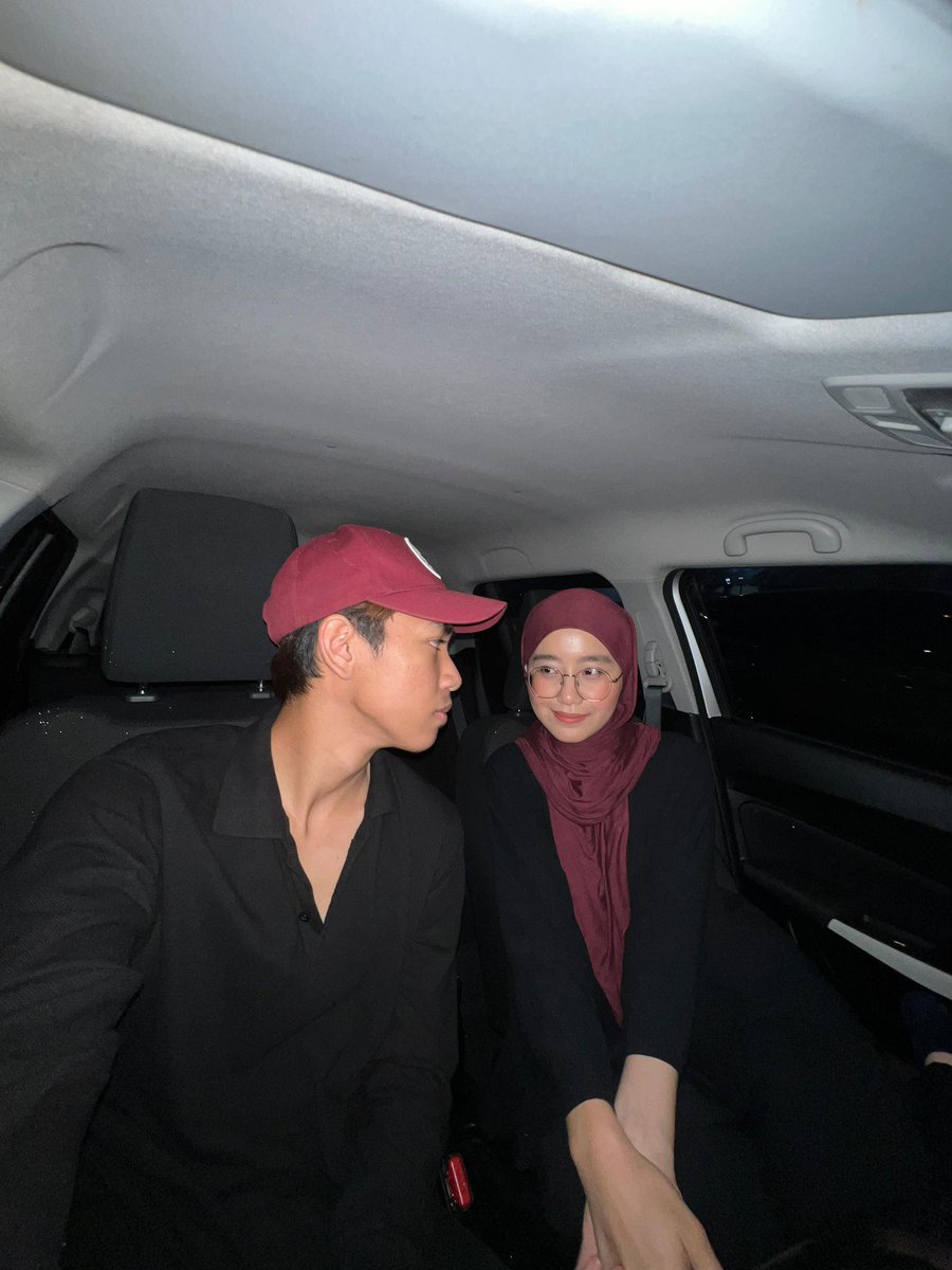 nastyysan's tweet photo. cute eh girlfriend ku😭❤️ https://t.co/vheiX7Axz1