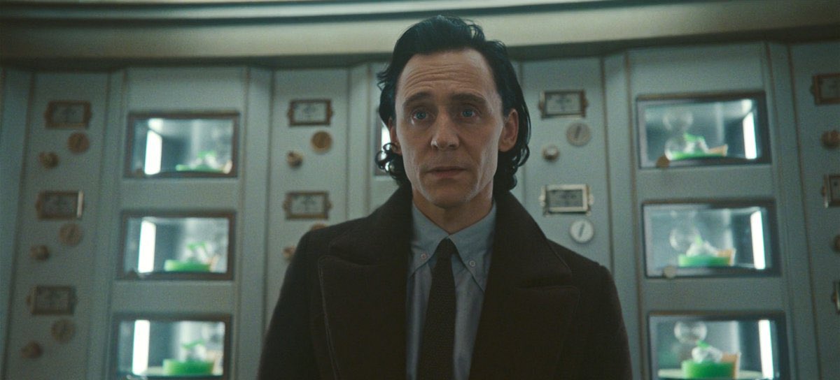 andreslucero__'s tweet photo. “Claro, quemar todo es sencillo. Aniquilar es sencillo. Dejar solo cenizas es sencillo. Pero tratar de reparar lo que se rompió, es duro. La esperanza es dura.”

#Loki #LokiS2 #LokiSeason2 https://t.co/2KhhcfG9q9