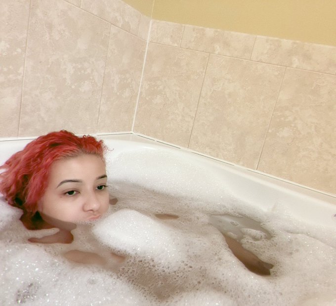 🛀 https://t.co/majC1Osohs<a href="/tag/newprofilepic"class="tags"><span>#newprofilepic</span></a>