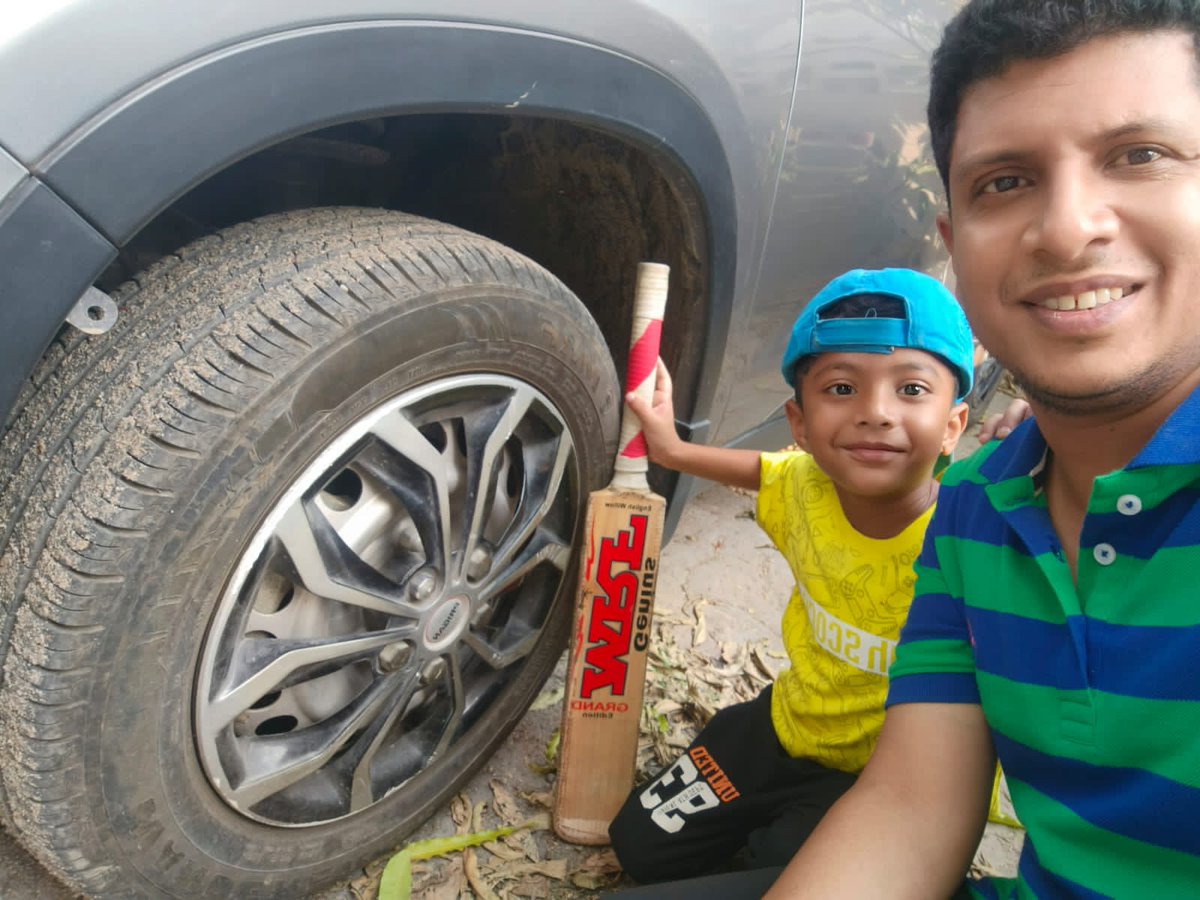 andydeb007's tweet photo. #MRFSuperFan I still remember the times when we were stuck at a remote location in the hills of Himachal and we had to depend on MRF to bail us out of the 13hr old journey, have been a fan eversinc My 6yr showng his love our favorite brand #Dependable
Arindam, 38y, Kolkata https://t.co/QH3choNzcy