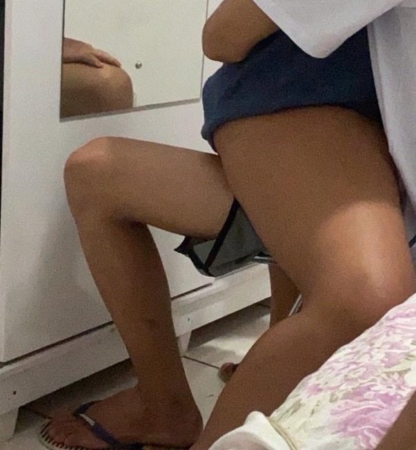Ela toda cavalona ele só o cajado de Moisés