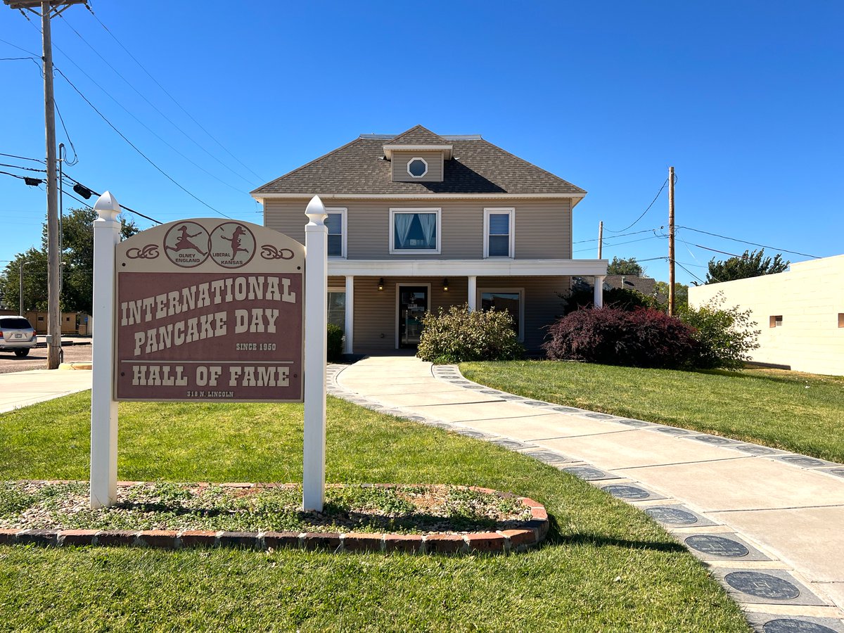 OneDelightfulL's tweet photo. 🥞I flipped for flapjacks in Liberal, Kansas, the home of the International Pancake Day Hall of Fame and The Pancake House. Find out why it's worth a road trip: https://t.co/fPEGEgMiEL

@visitliberal #visitliberal https://t.co/PawinUHwC3