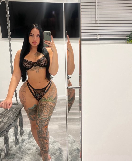 Woke up grumpy 😖 https://t.co/SHIjE3qTVf