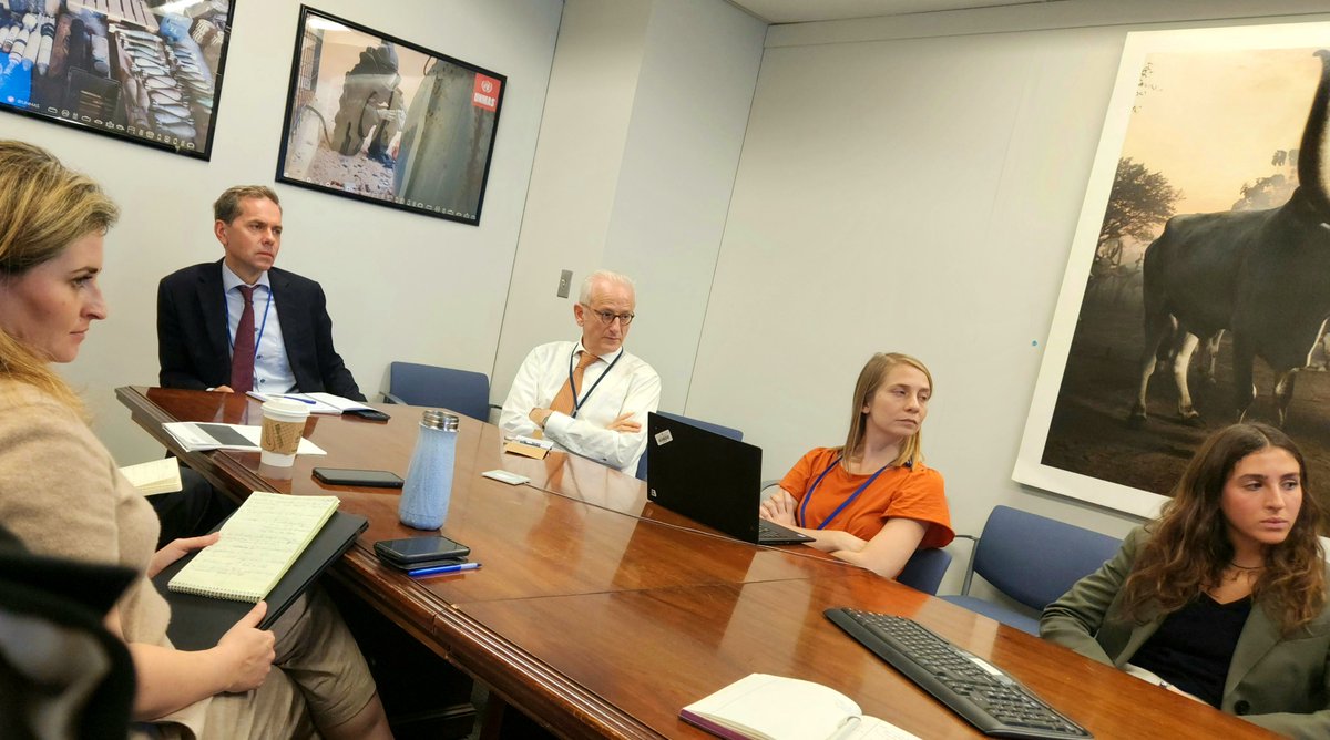 UN_OROLSI's tweet photo. Grateful to the Head of @UNLOPS for insightful exchange with #OROLSI & myself about latest developments at @EU_EEAS, @EU_Commission and other #Brussels-based institutions and how to strengthen OROLSI existing partnerships on #SSR, #DDR, @UNMAS, @UNPOL, #Justice and #Corrections. https://t.co/sHEJbyXzHC