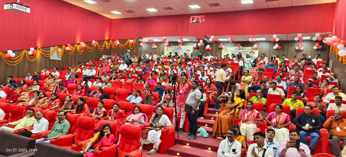 Babitaknp's tweet photo. मिशन शिक्षण संवाद और #बेसिक_शिक्षा_विभाग_अलीगढ़ के संयुक्त तत्वावधान में दो दिवसीय निपुण कार्यशाला का शुभारंभ श्री #कल्याण_सिंह_हैबिटैट_सेंटर में हुआ। 
उद्घाटन जिला पंचायत अध्यक्ष प्रतिनिधि श्री प्रवीण राज जी एवं जिलाधिकारी अलीगढ़ श्री इंद्र_विक्रम_सिंह जी  द्वारा किया गया। https://t.co/FYdEQ8jnzz