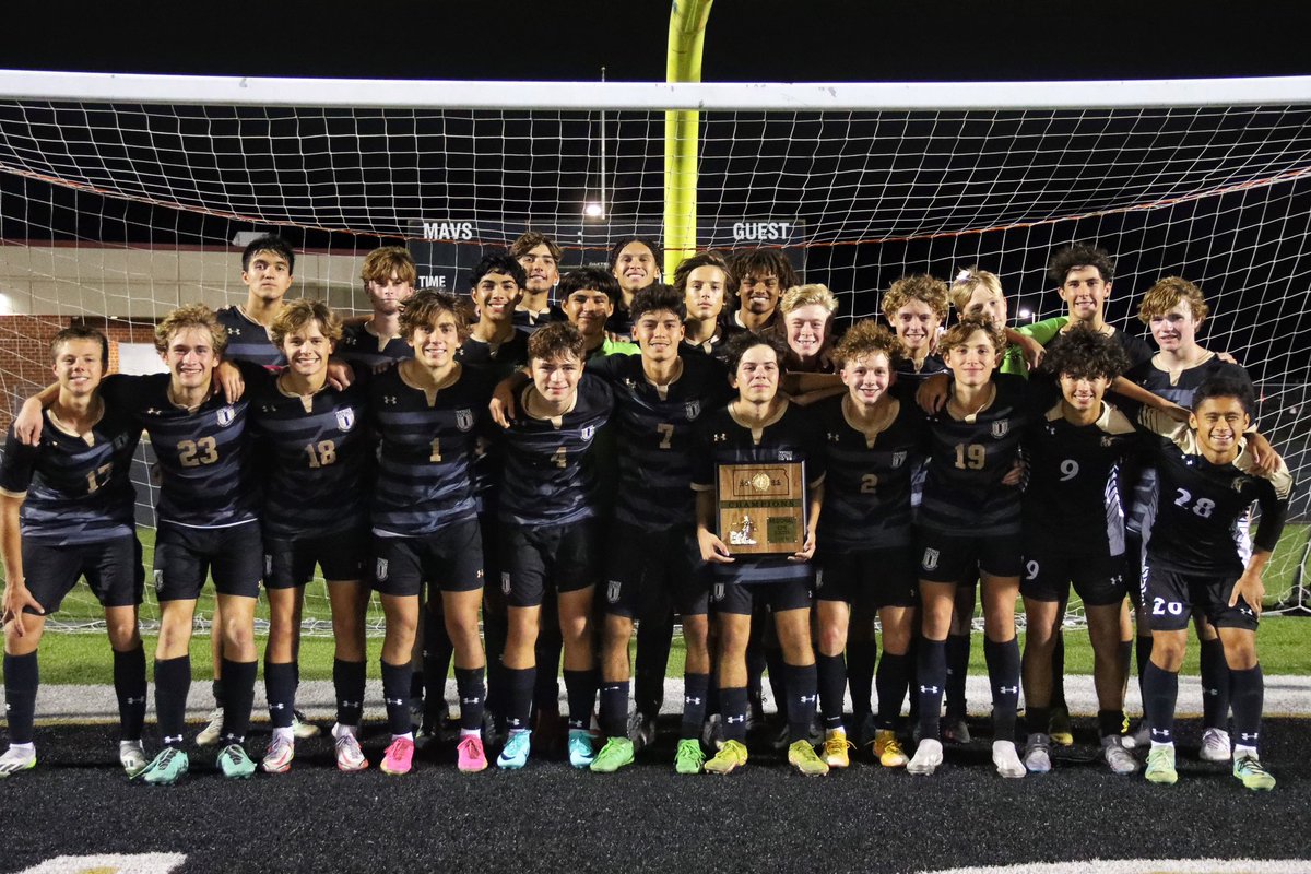 MavericksSoccer's tweet photo. Your 2023 Regional Champions. 🤘🏼😈 #MaizeSouthSoccer https://t.co/FStMRXxInJ