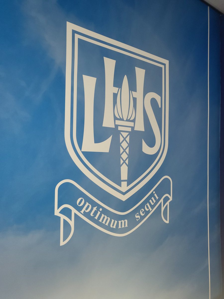 ElmaMurWall's tweet photo. @DYW_ForthValley @LarbertHigh Huge thanks to everyone. A fabulous morning being inspired by #YoungPeople from @LarbertHigh @DYW_ForthValley https://t.co/BpwVsW0ln0