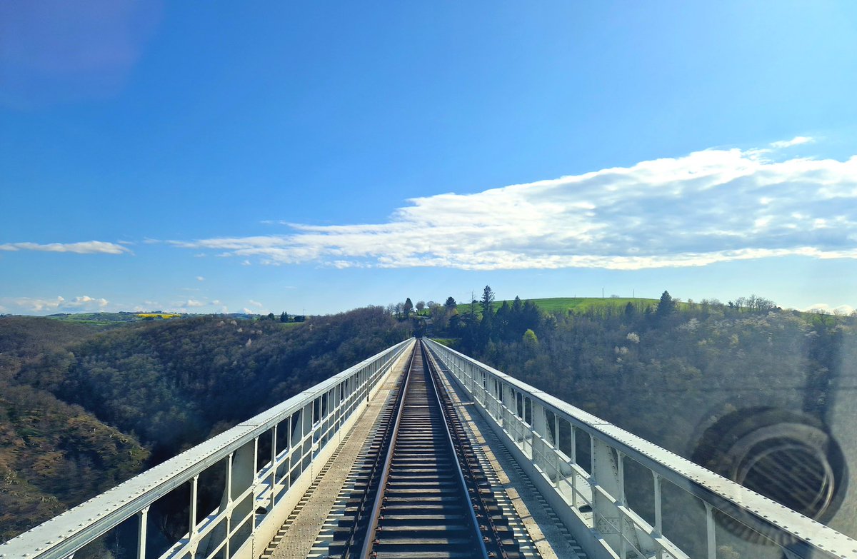 Antho' conducTER Rodez 🚂🚋🚋 tweet media