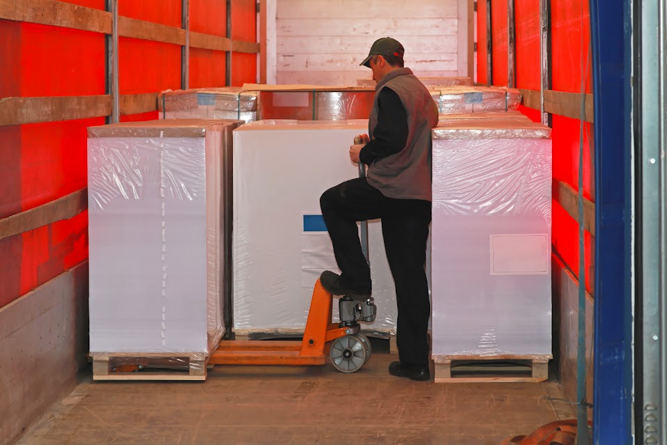 OnTimeSafeTruck's tweet photo. Need a reliable Truck company to transport your cargo? Contact On Time Safe Truck, LLC today! https://t.co/Nf8LGvGIb6 #Haulage #HaulageCompany #VehicleTransportationService #PalletFreightShipping #PalletTransportation https://t.co/bgDY5cUZaq