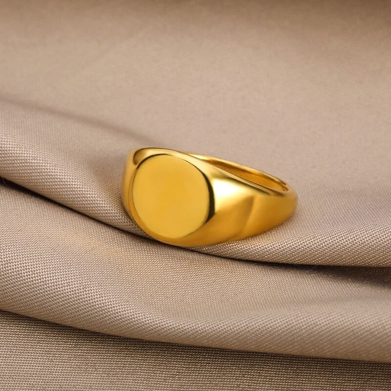 Elevate your style with our Stylish Gold-Tone Stainless Steel Men's Square Ring! 💍✨ A bold statement of modern sophistication. #MensFashion #ElegantAccessories #1989TaylorsVersion #kendrick #Style