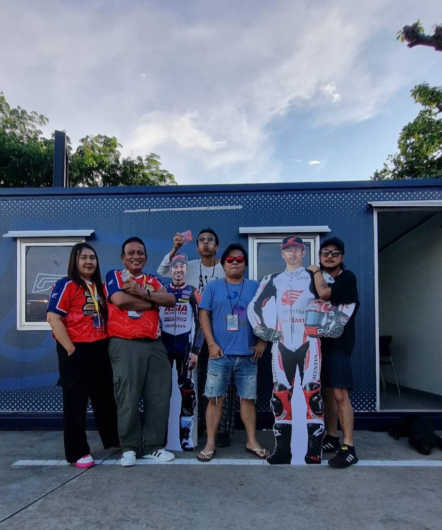 JoeDintararat's tweet photo. MOTO GP https://t.co/k1Y2h9Q6XM