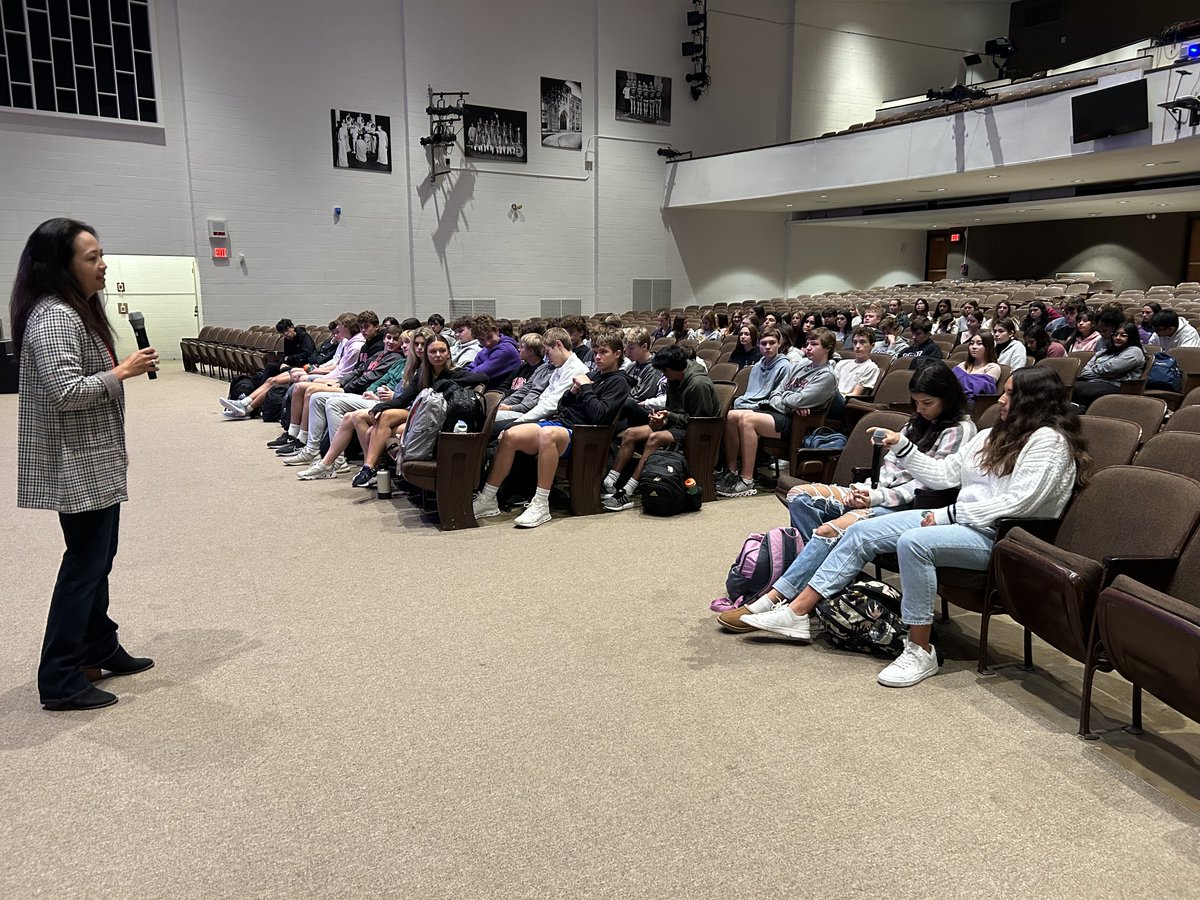 dgncte's tweet photo. Last Friday Jennifer Naylor, CFO of Sandbox Industries, came to speak to our DECA club members! She spoke about venture capitalism and how to apply knowledge to future student DECA pitches and presentations!! Thank you Jennifer for speaking to our students!! #WeAreDGN #ALLIN https://t.co/96283ePsQN