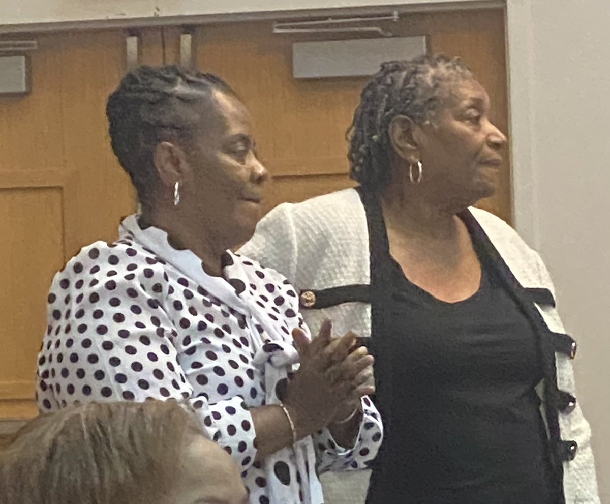 CPSCareerReady's tweet image. #EnglewoodCAC #PrincipalPrideChi Celebration! Congratulations @newEnglewoodST1 Principal Ausar! @cps__face @Fatima_Cooke @CPSNetwork16 @CPSNetwork11
