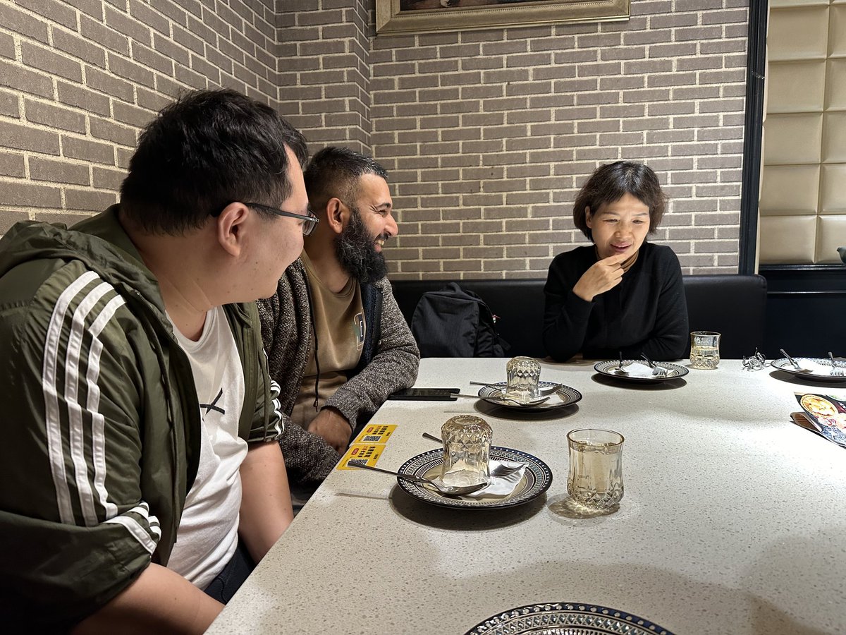 Grateful for the amazing farewell dinner hosted by Prof Shi and joined by Hu Bing Jiea, Hu Ben, and Zheng Li Ping. It's been an incredible journey in your lab, and I can't thank you all enough for your unwavering support in my research. 🙏 #FarewellDinner #ResearchJourney