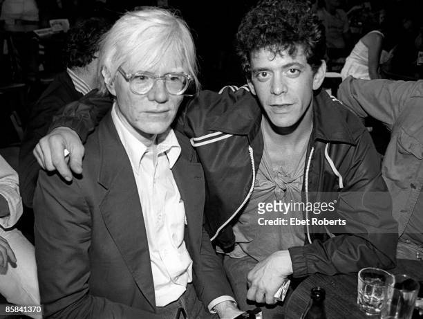 jeen_montley's tweet image. Aww Lou Reed 🥰
&quot;Hey, honey
Take a walk on the wild side&quot;  
Ojalá pueda sonar otro día &quot;After Hours&quot; de The Velvet Underground 
 #PoderosoFF