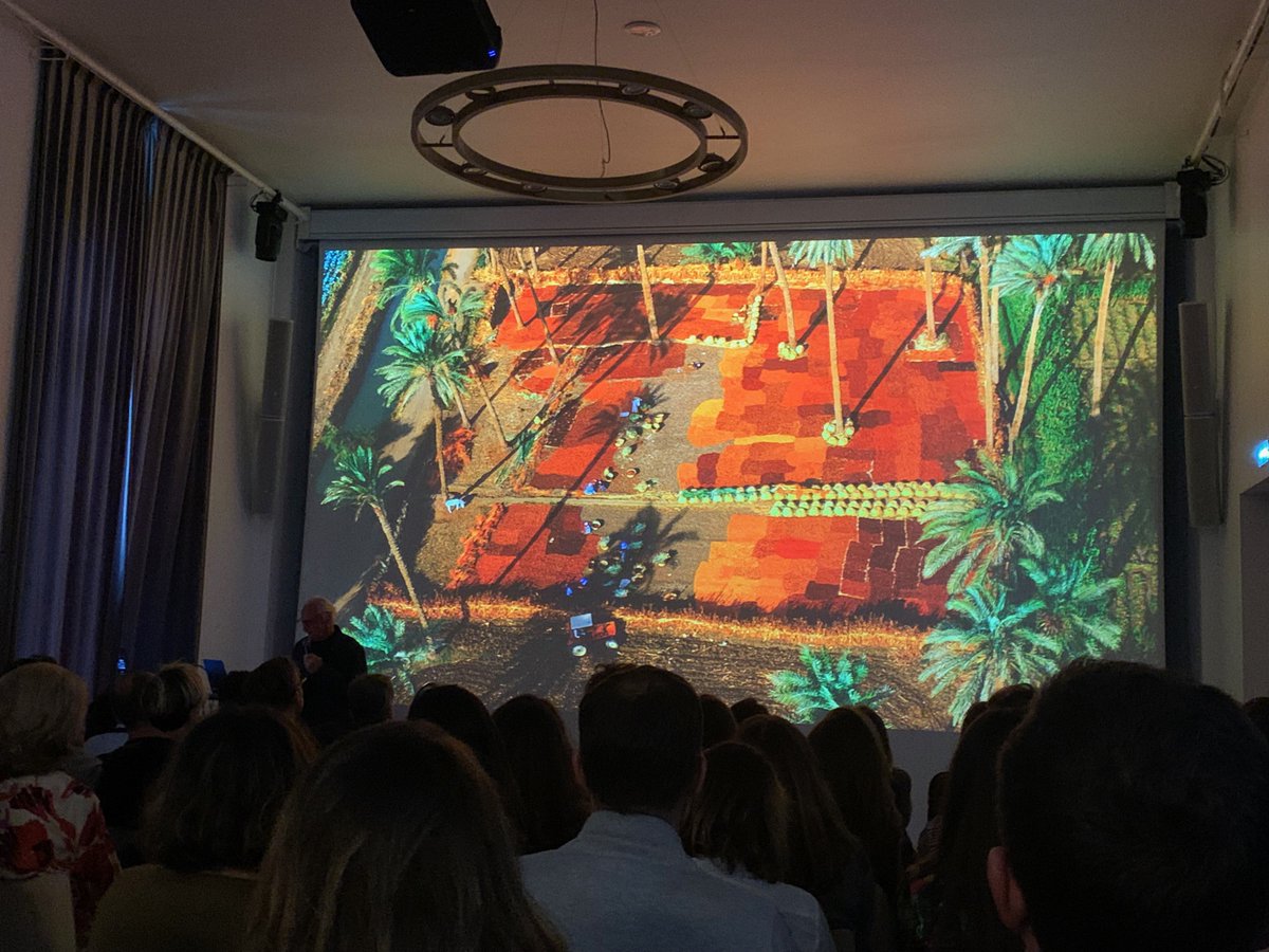 @Yann_A_B nous a cueillis, émus aux larmes à la @GoodPlanet_ Le pouvoir des images, des films #Home #human #woman #Vivant et #Legacy (d'ailleurs libre de droits, à diffuser !) 'La beauté sauvera le monde. La Révolution ne sera pas économique mais spirituelle'. à la @CEC_impact 🙏