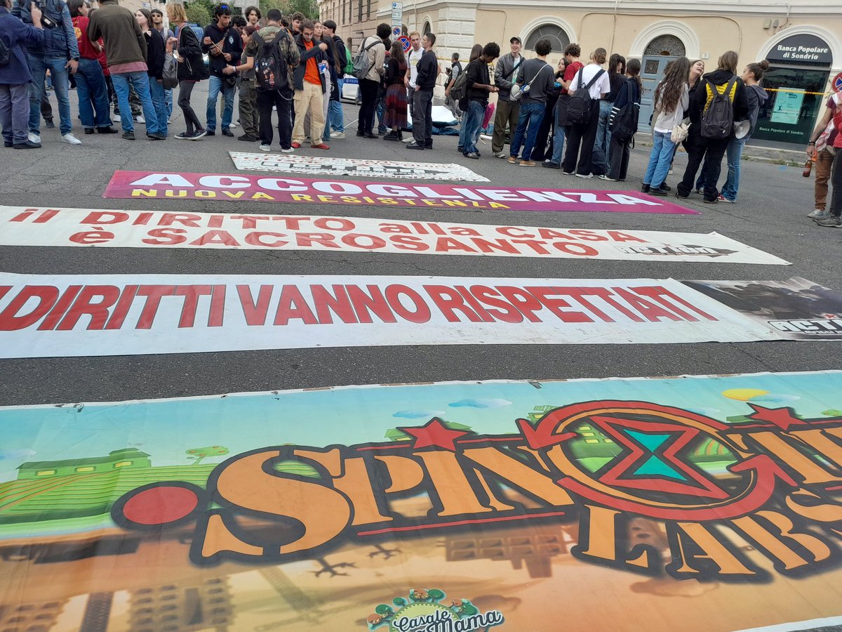 ellabaffoni's tweet image. Aspettando la manifestazione di #spintime #saràunabellalotta